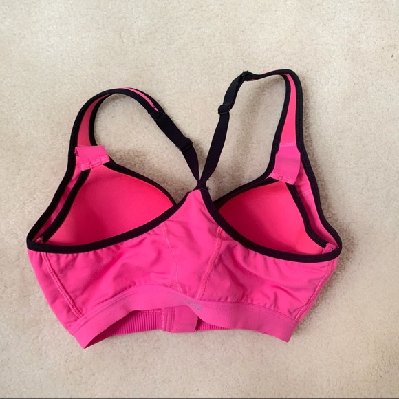 NEW VSX Knockout sports bra - Picture 3 of 6